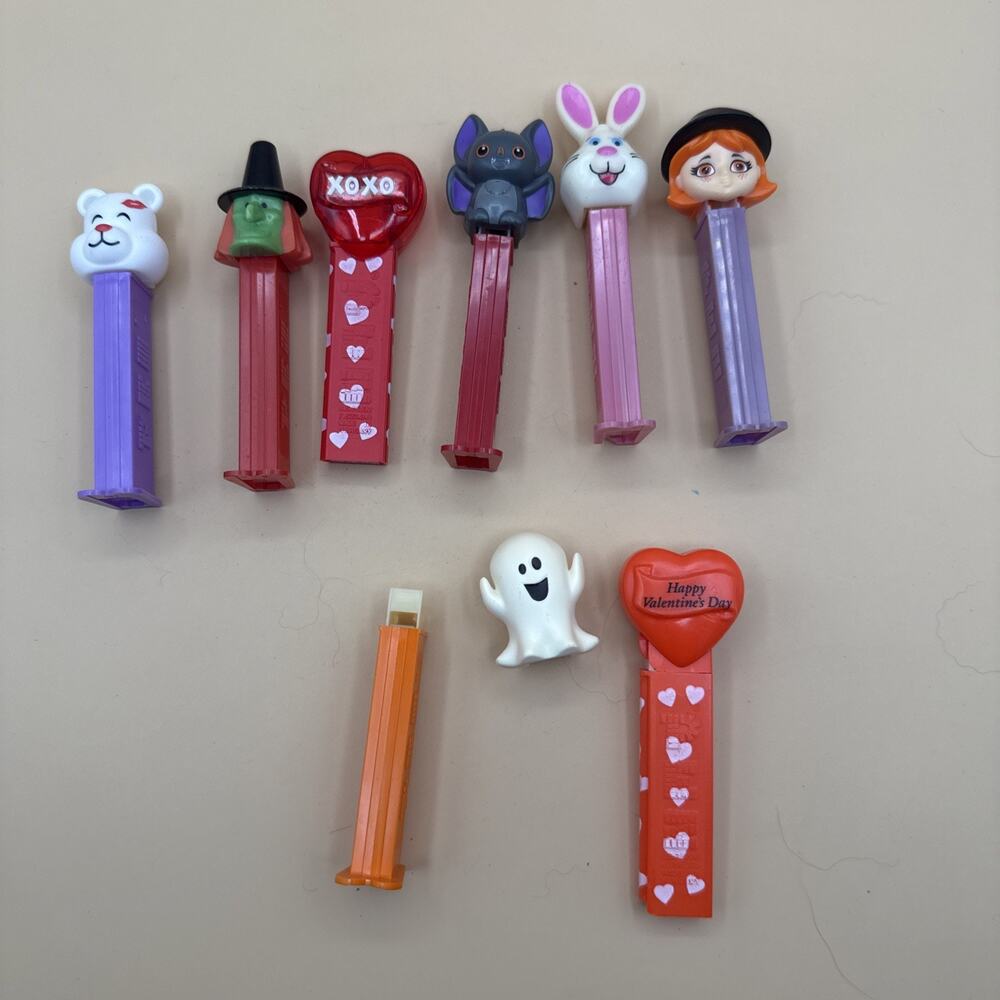 Lot Of Vintage Pez Dispensers Witch Bat Bunny Heart Bear Ghost Halloween